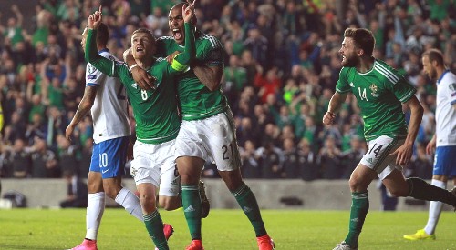 EURO 2016: Bắc Ireland và "vận rủi" 30 năm ảnh 1